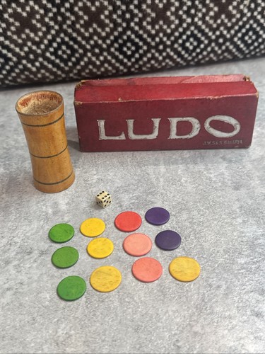 Mid century ludo box with - box,